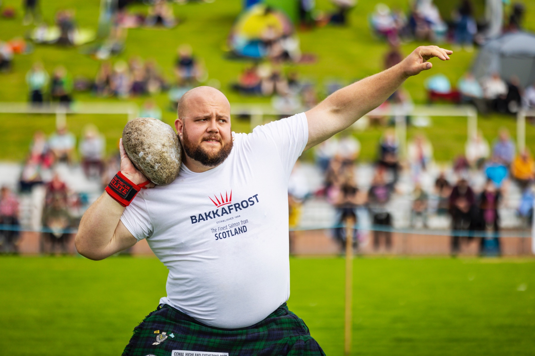 Throwing the Cowal Stone at the Cowal Highland Gathering
